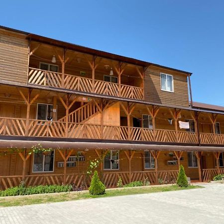 Gloriya Hotel Lidzava エクステリア 写真