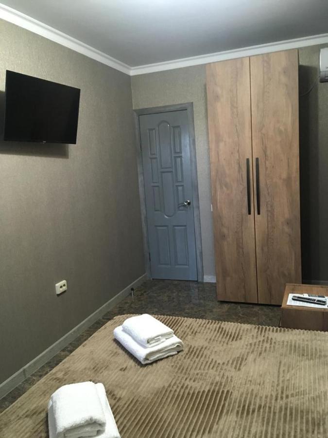 Gloriya Hotel Lidzava エクステリア 写真