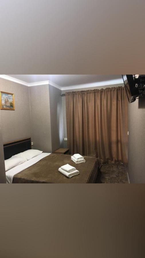 Gloriya Hotel Lidzava エクステリア 写真