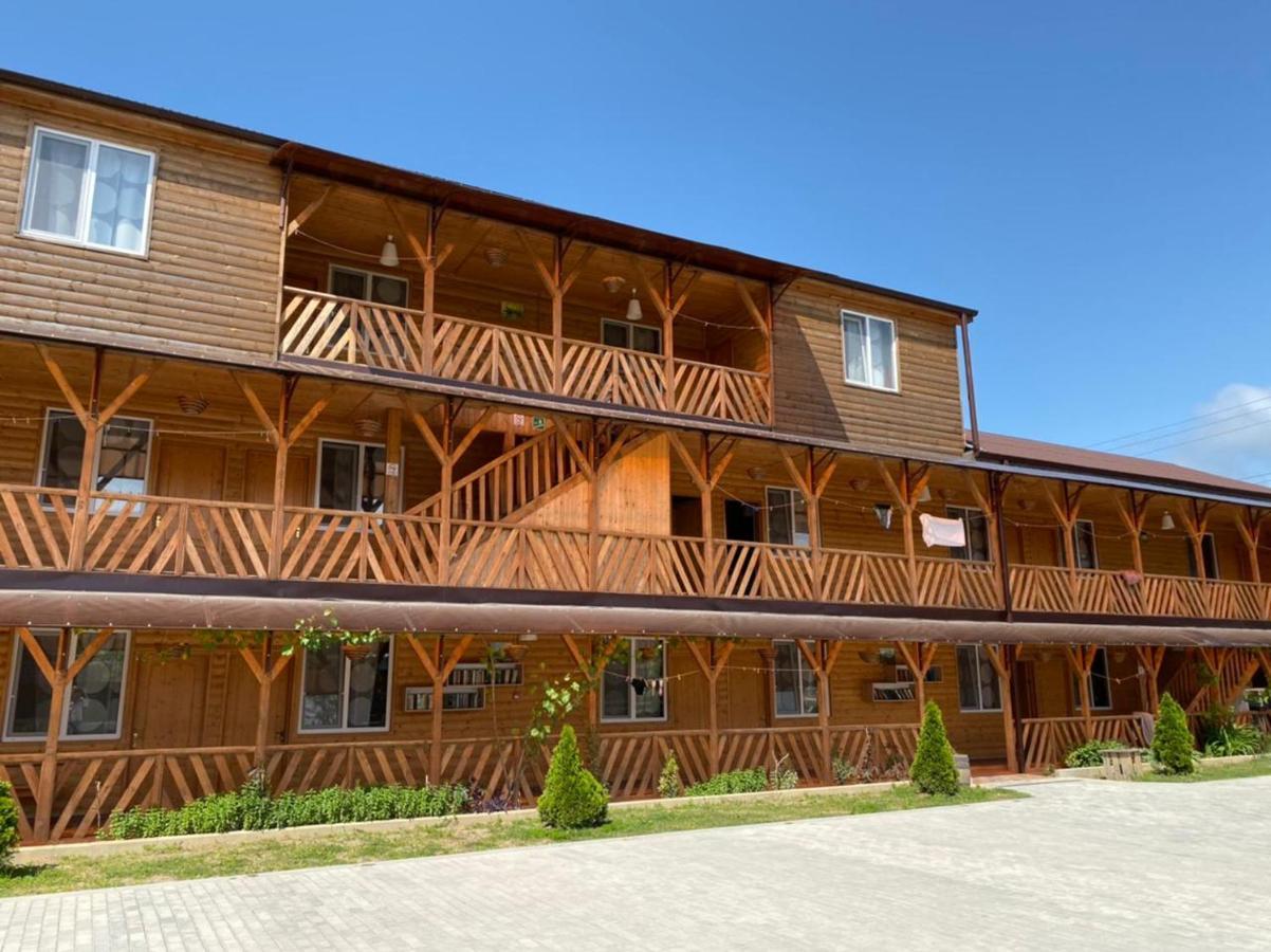 Gloriya Hotel Lidzava エクステリア 写真