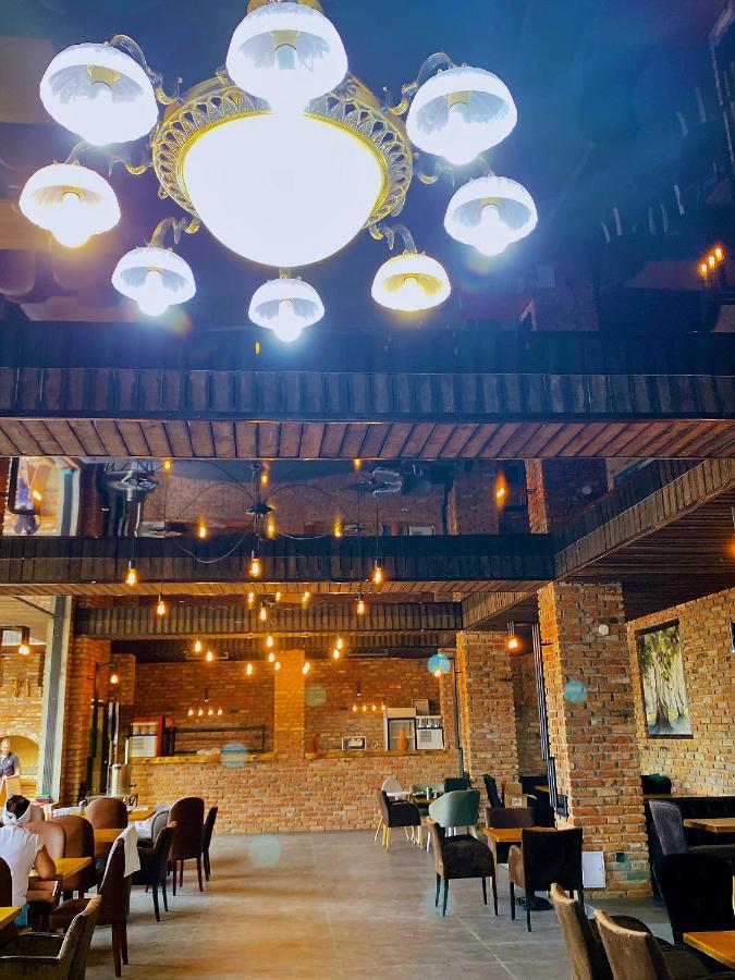 Gloriya Hotel Lidzava エクステリア 写真