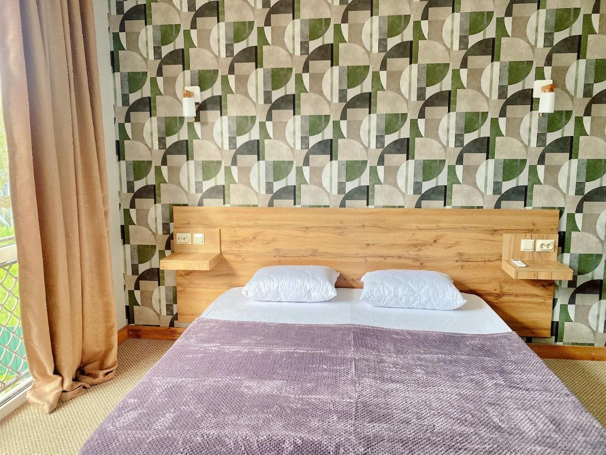 Gloriya Hotel Lidzava エクステリア 写真